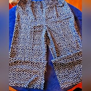 NEW....Size 2 XL. Navy blue with small white flowers. Super comfy